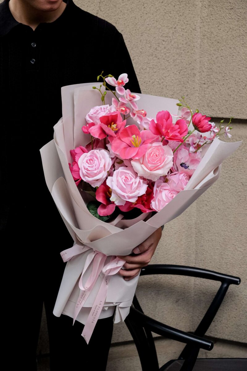 Bó hoa hồng mix tulip lan á