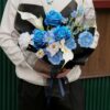 Bó hoa quà tặng hoa hồng mix mẫu đơn tone xanh dương