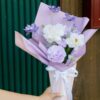 Bó hoa quà tặng ốc quế mix mẫu đơn tone tím trắng