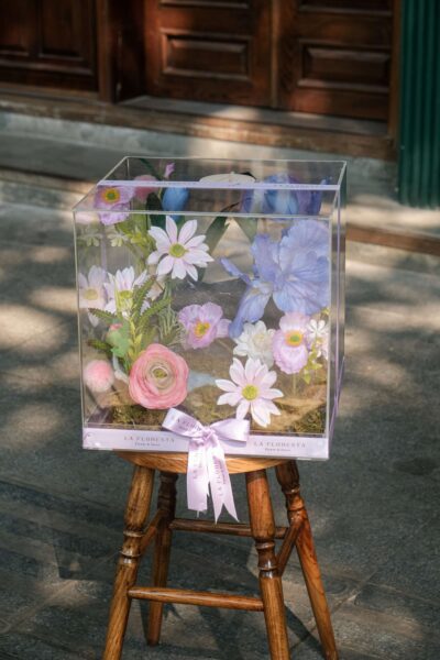 Hộp hoa quà tặng mix tulip anh túc cúc daisy tone tím