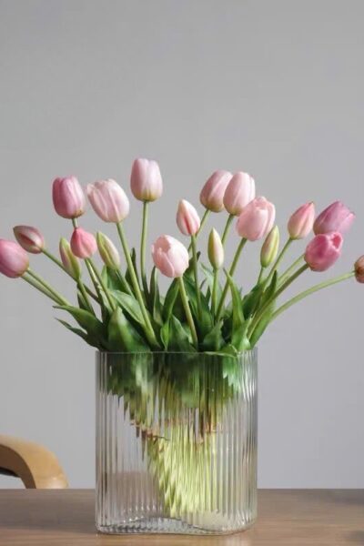Bình hoa tulip cao su