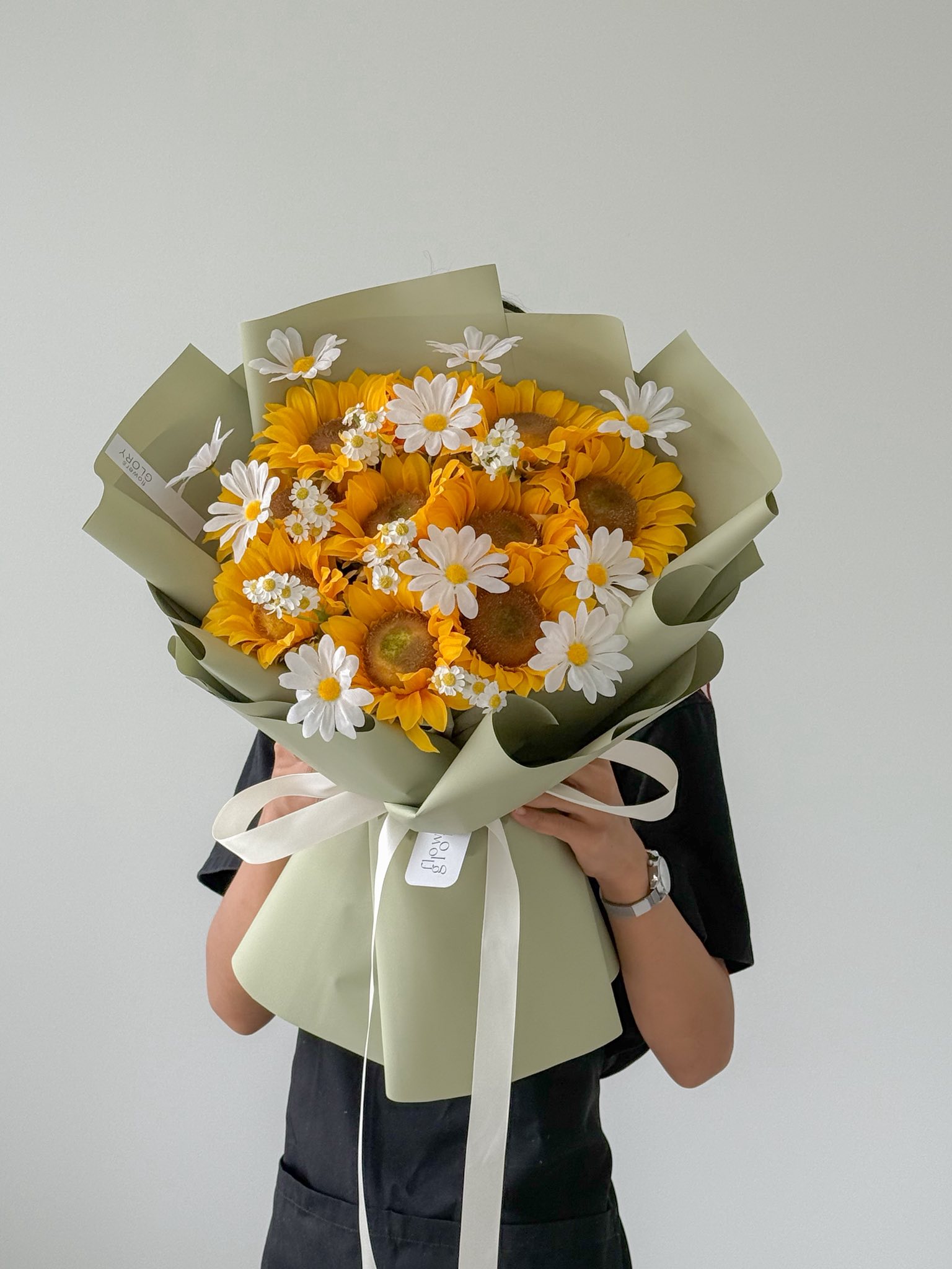 Bó hoa hướng dương chụp kỷ yếu