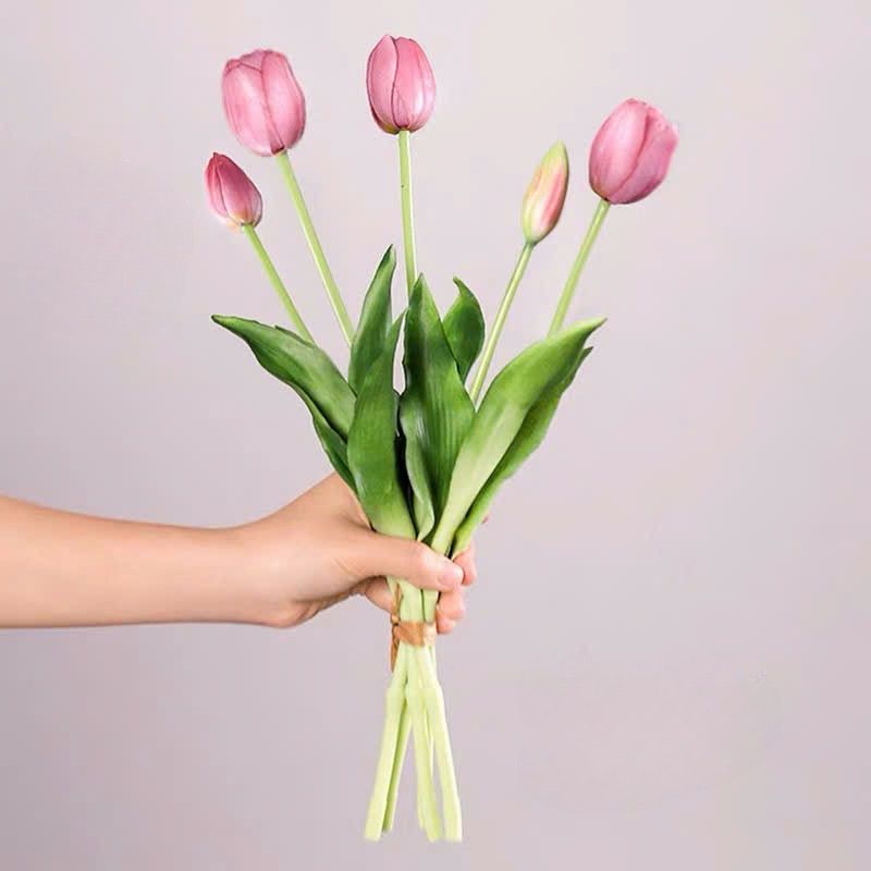 Bó hoa tulip cao su 5 bông màu hồng đậm