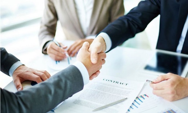 Trong các sự kiện hợp tác, ký kết, hội nghị

