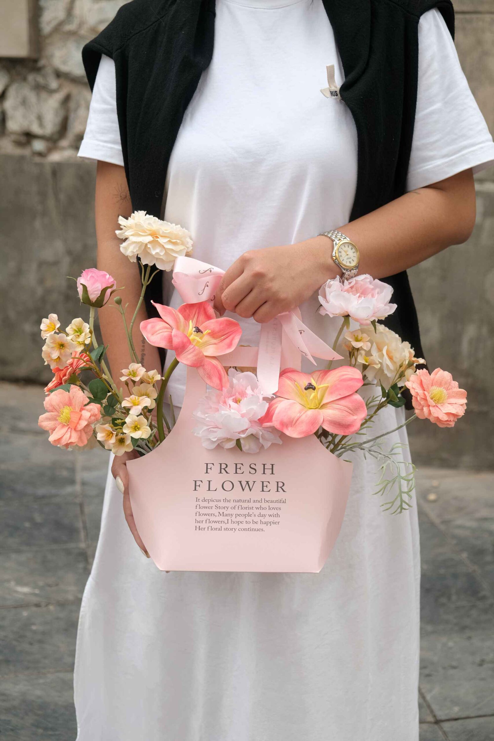Giỏ hoa quà tặng mix tulip anh đào tone cam vàng