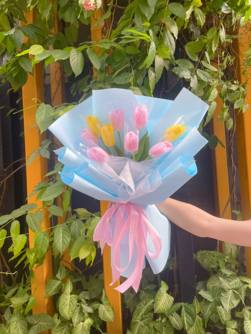 Bó hoa tulip 9 bông tone hồng vàng
